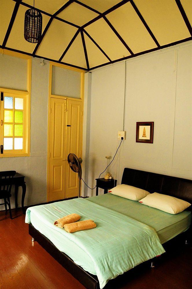 Palanquinn Heritage Suites George Town Exteriör bild