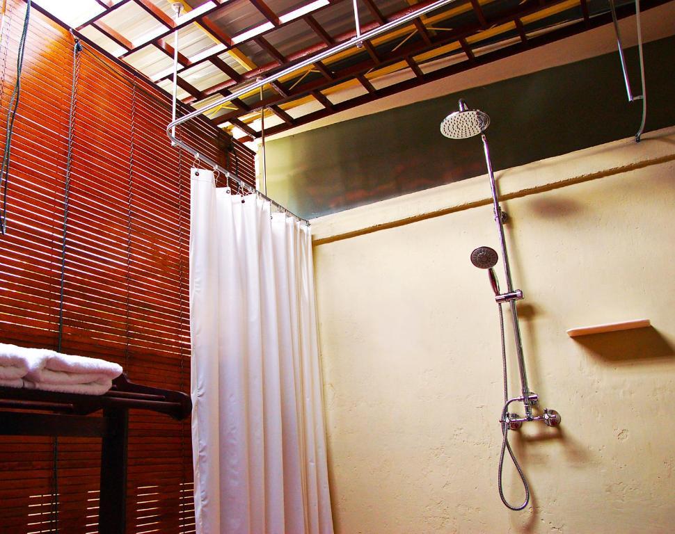 Palanquinn Heritage Suites George Town Exteriör bild