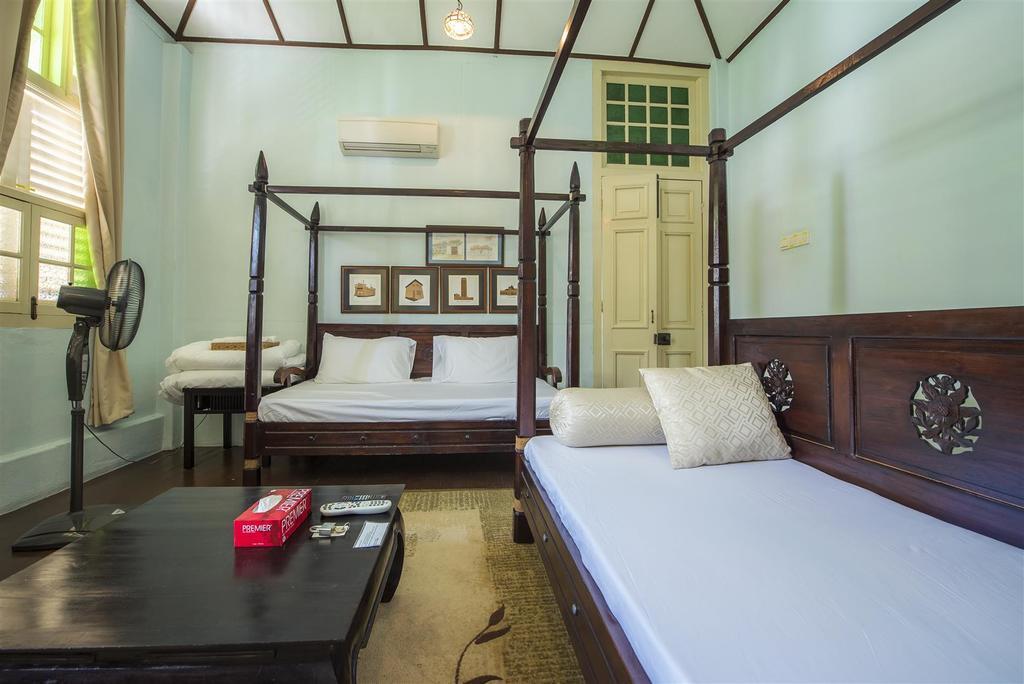 Palanquinn Heritage Suites George Town Exteriör bild