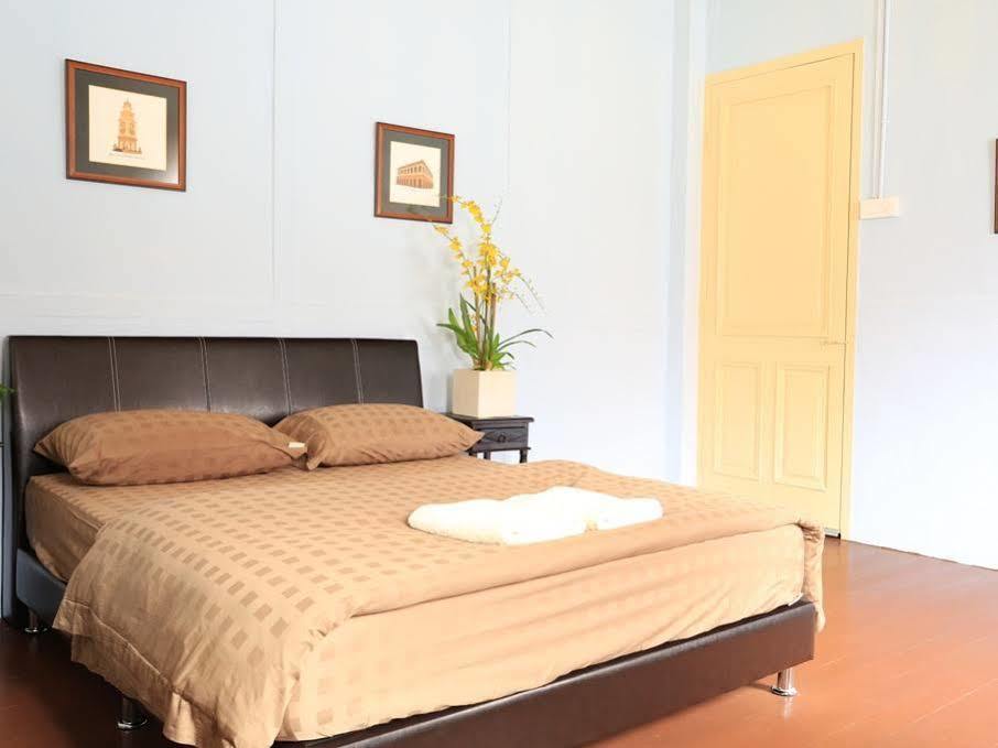Palanquinn Heritage Suites George Town Exteriör bild