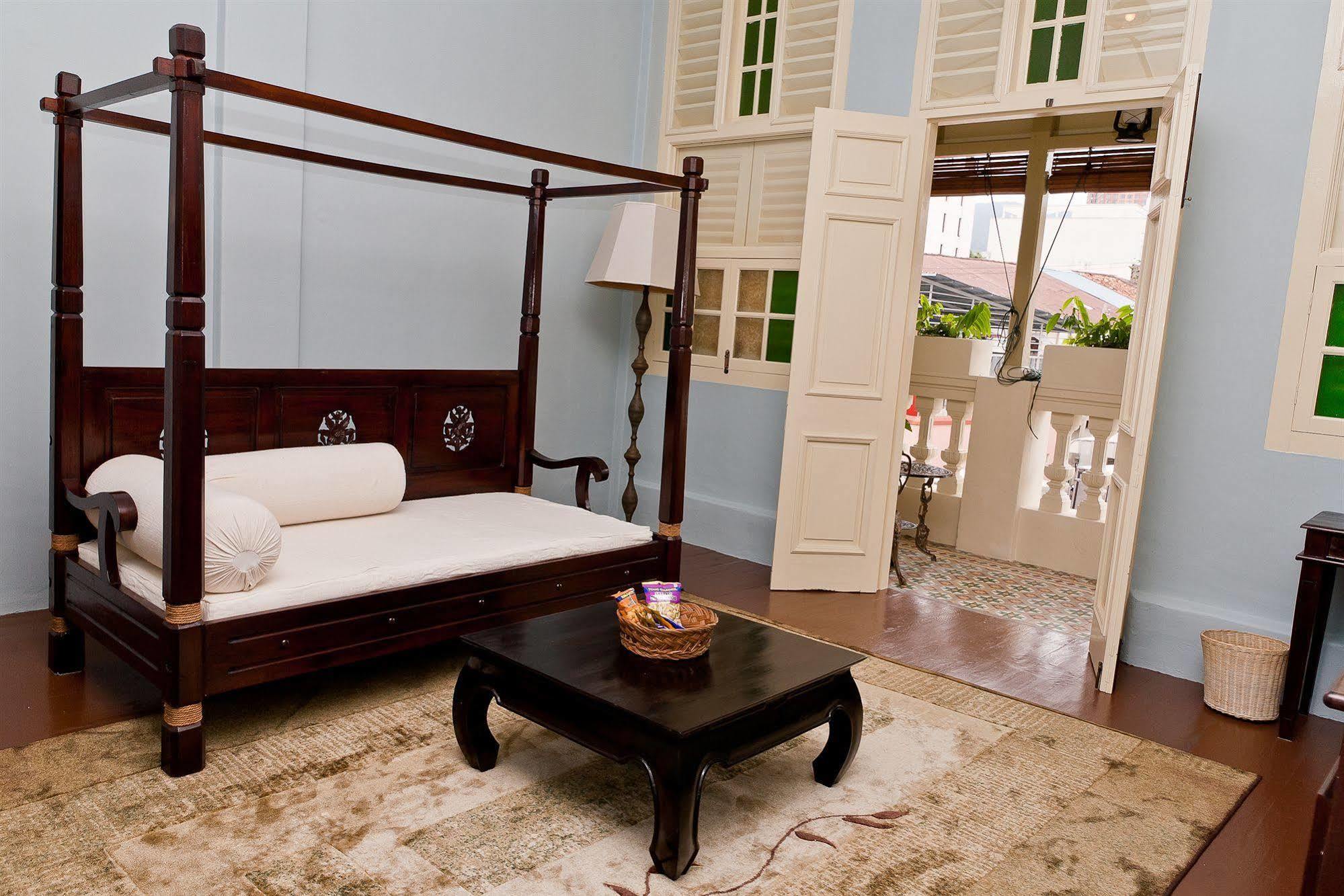 Palanquinn Heritage Suites George Town Exteriör bild